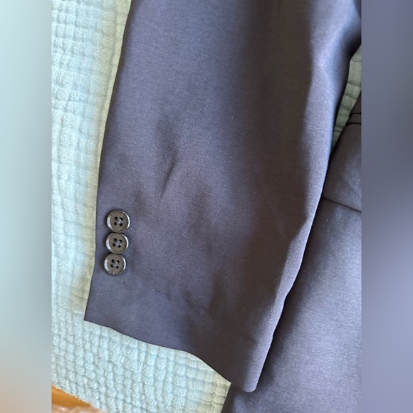 Black Uniqlo Blazer XS MINT CONDITION - Picture 4 of 8